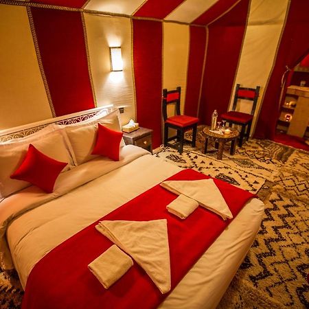 Отель Sirocco Luxury Camp Мерзуга Экстерьер фото